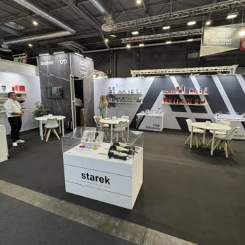 Ikonic360 Arekson stand Feria EquipAuto Paris Francia